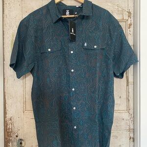 NEW Raised by Coyotes Cowboy Threads Pearl Snap Shirt - Large